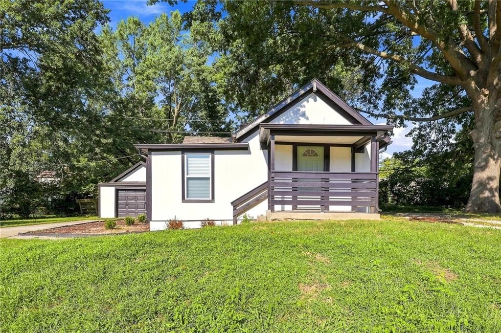 7126 Main Street — photo 2