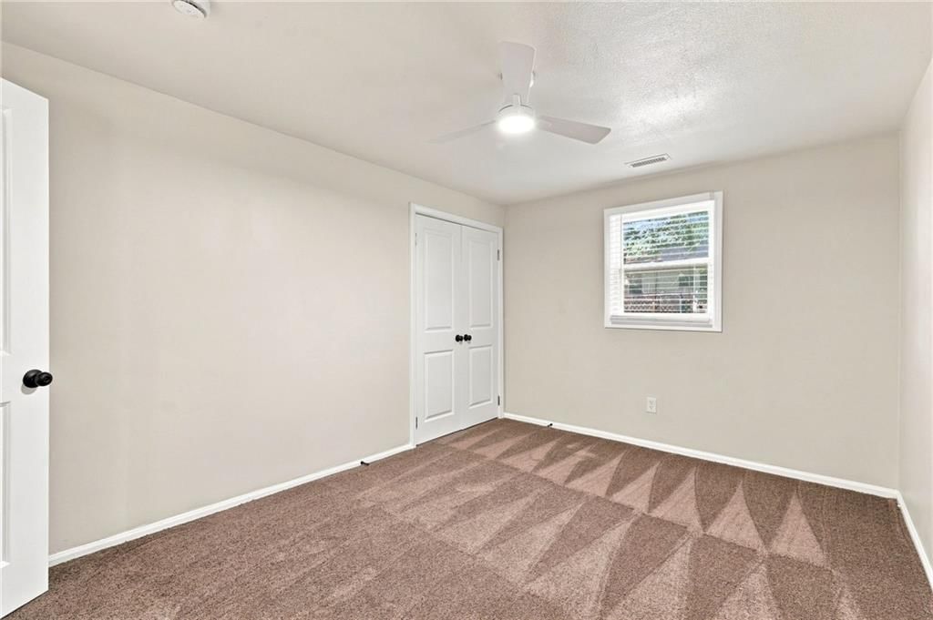 7126 Main Street — photo 17