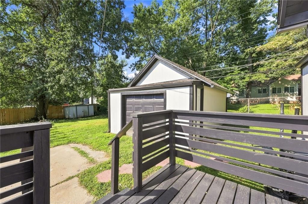 7126 Main Street — photo 23