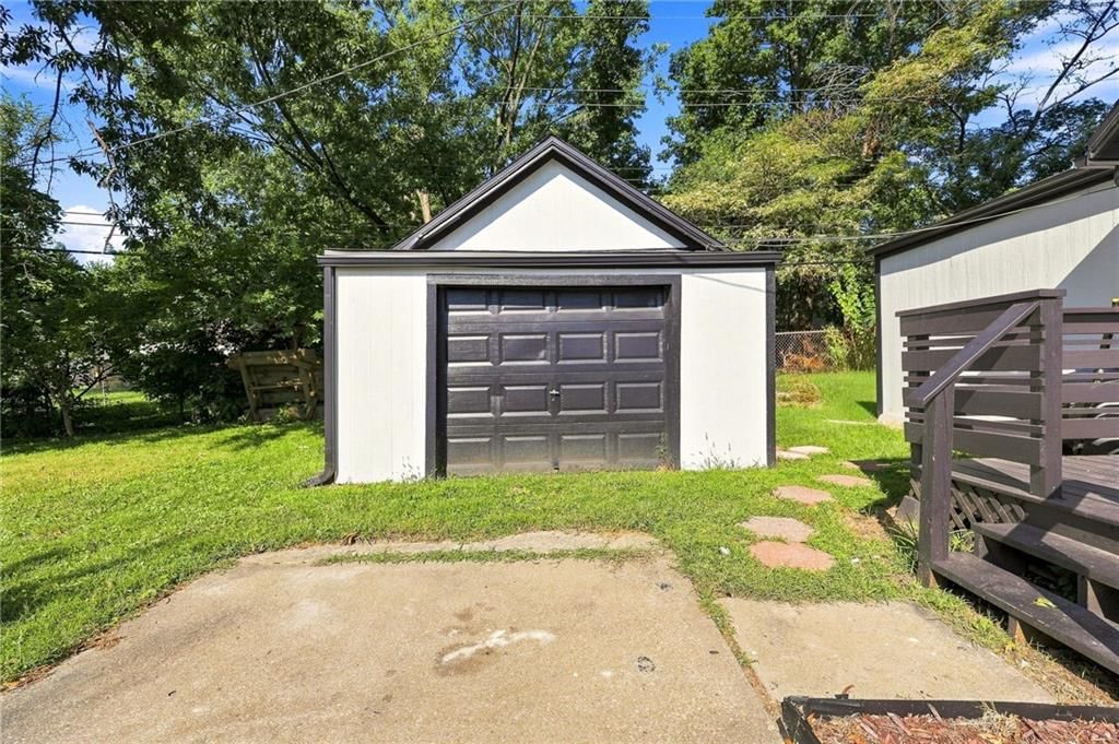 7126 Main Street — photo 25