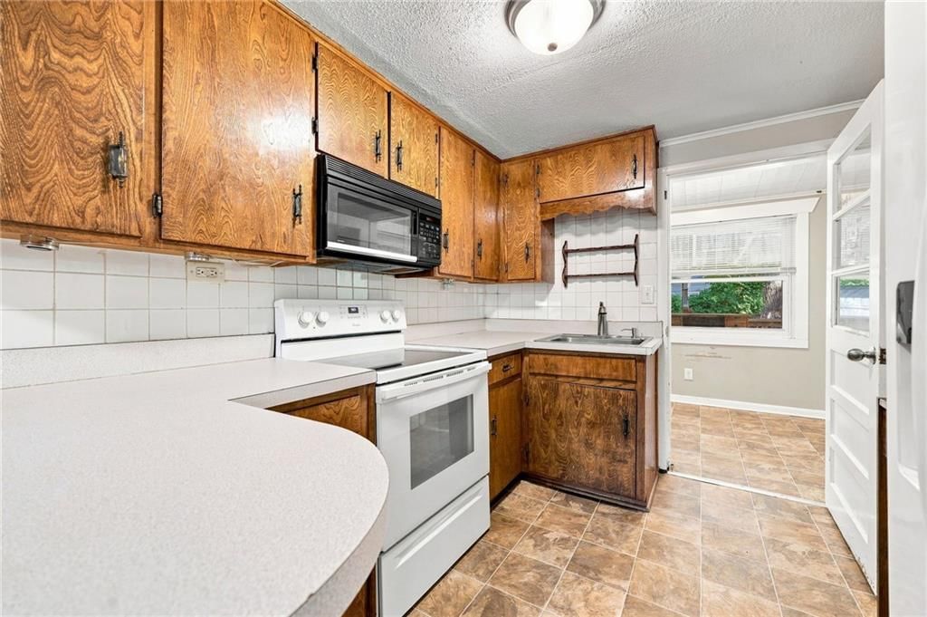 8804 E 49th Street — photo 12
