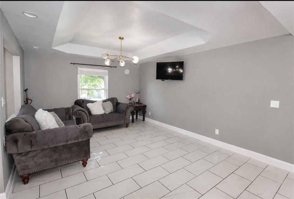 5420 Locust Avenue — photo 7