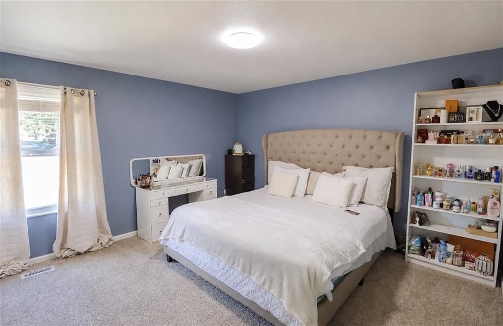 5420 Locust Avenue — photo 11