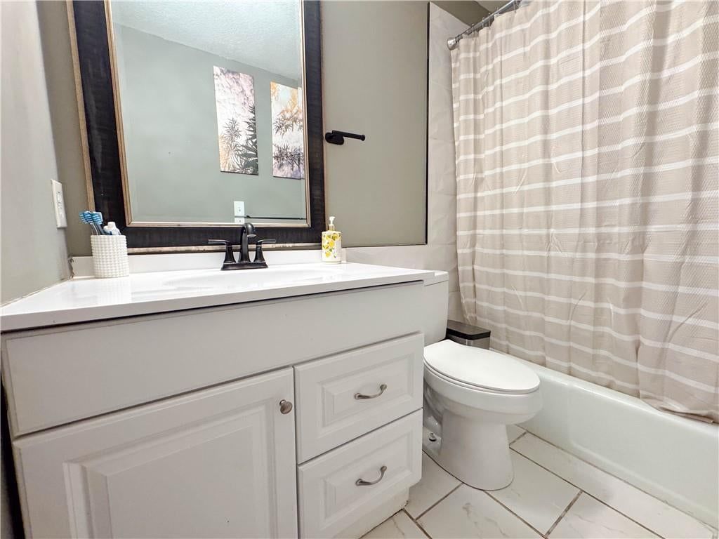 5420 Locust Avenue — photo 18