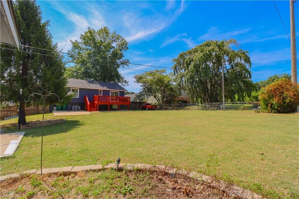 5420 Locust Avenue — photo 31