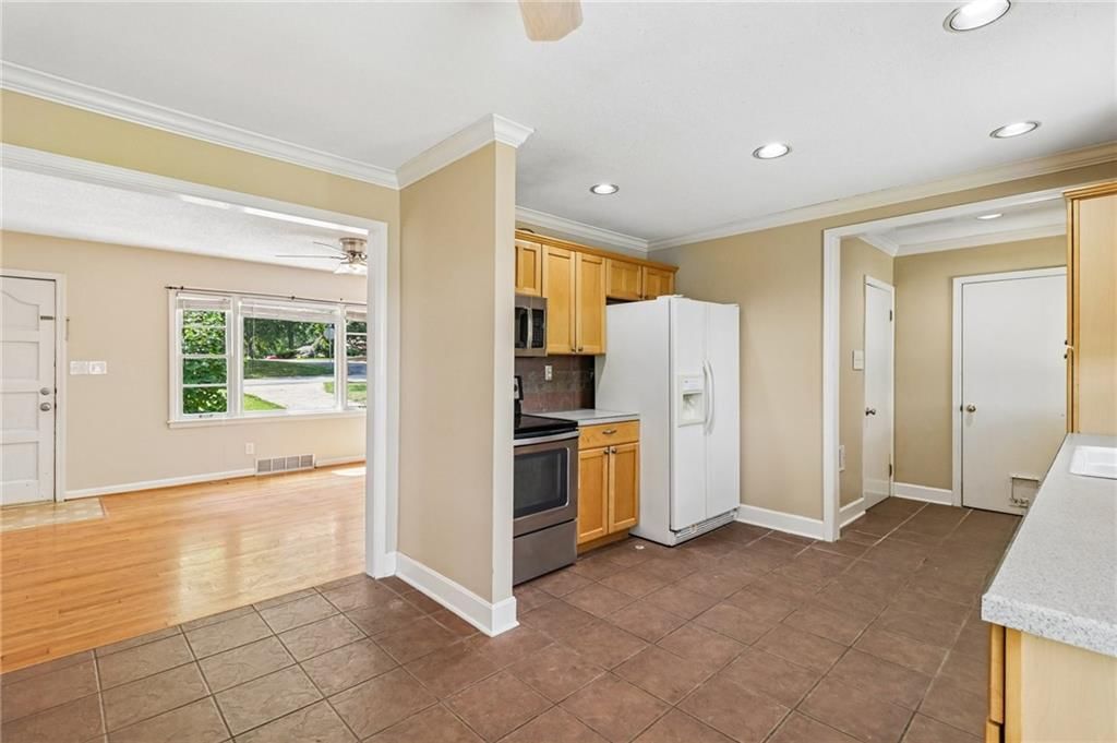 6201 Cedar Street — photo 9