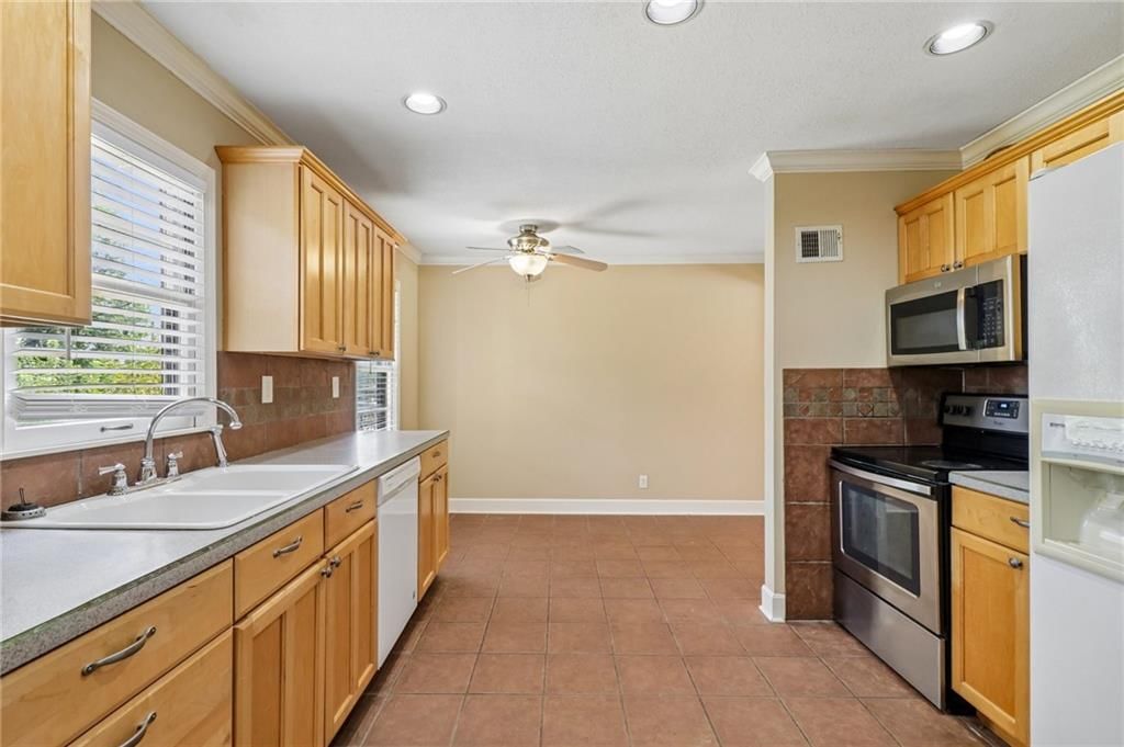6201 Cedar Street — photo 10