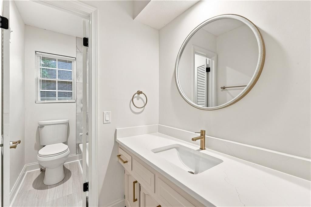Photo 23 of 56 - 8143 NW Beaman Drive, Kansas City, MO 64151