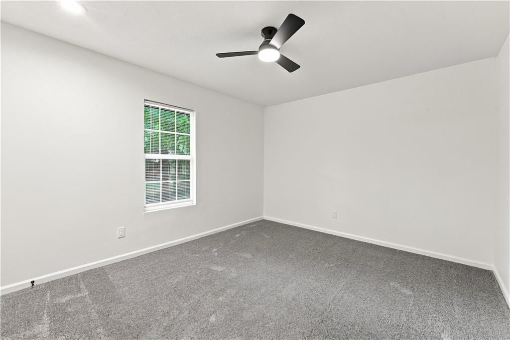 Photo 25 of 56 - 8143 NW Beaman Drive, Kansas City, MO 64151