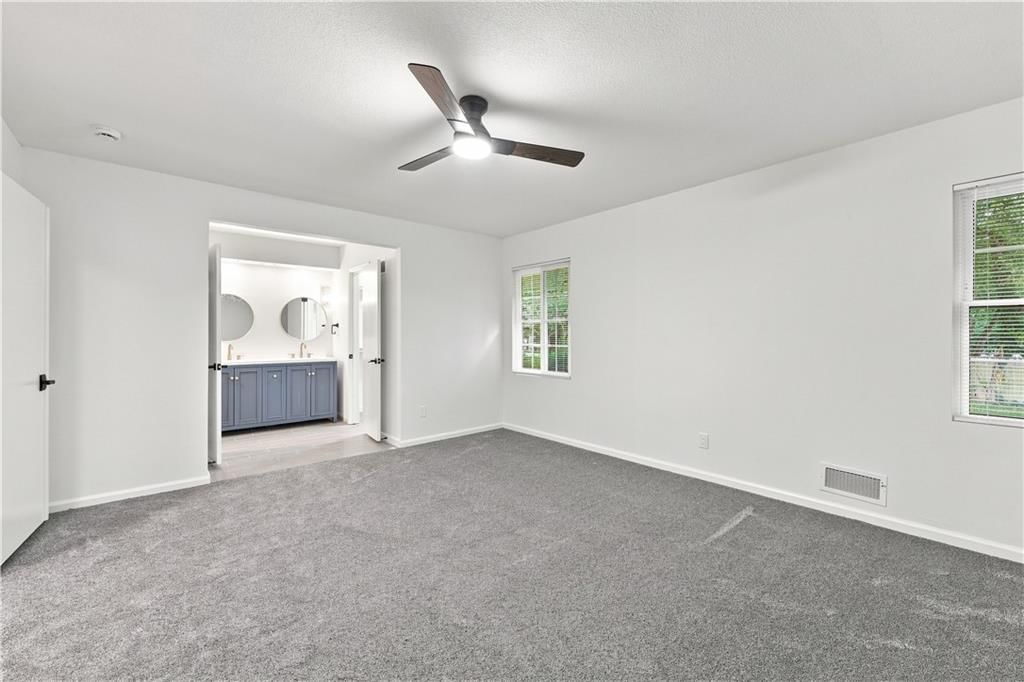 Photo 28 of 56, 8143 NW Beaman Drive, Kansas City, MO 64151