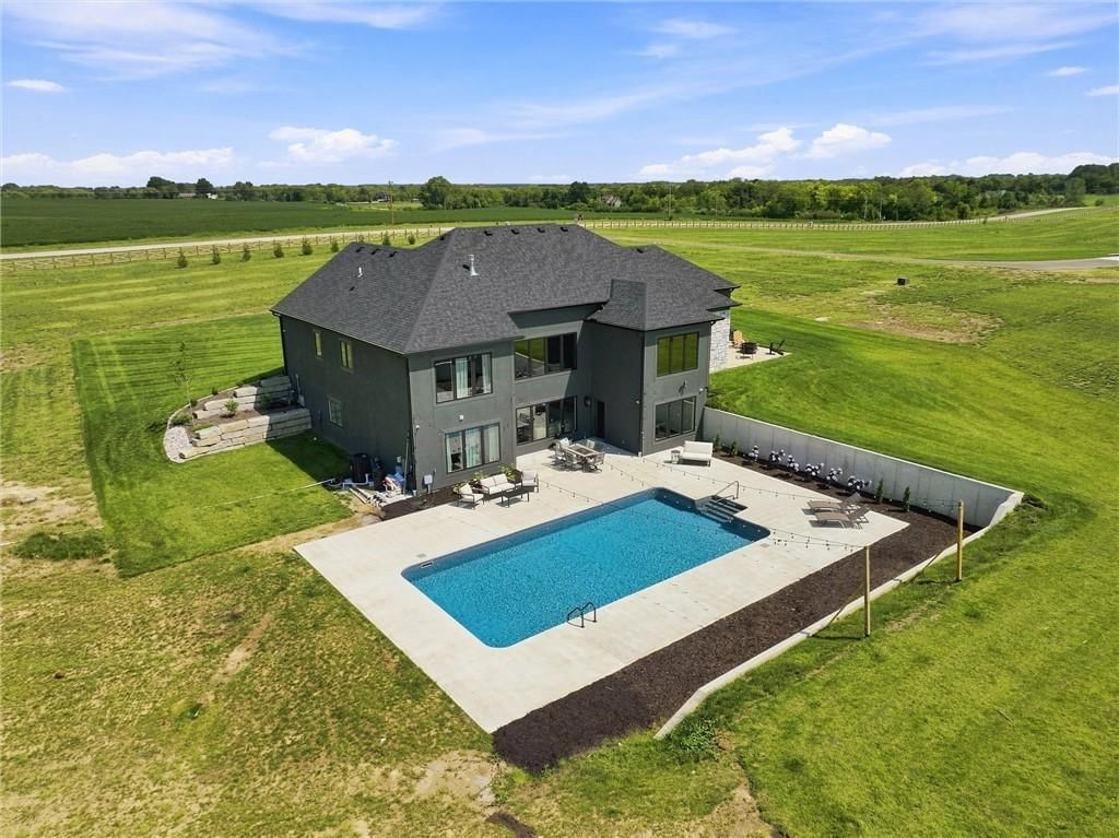 7129 NE State Route 92 Highway, Smithville, MO: listing photo 2