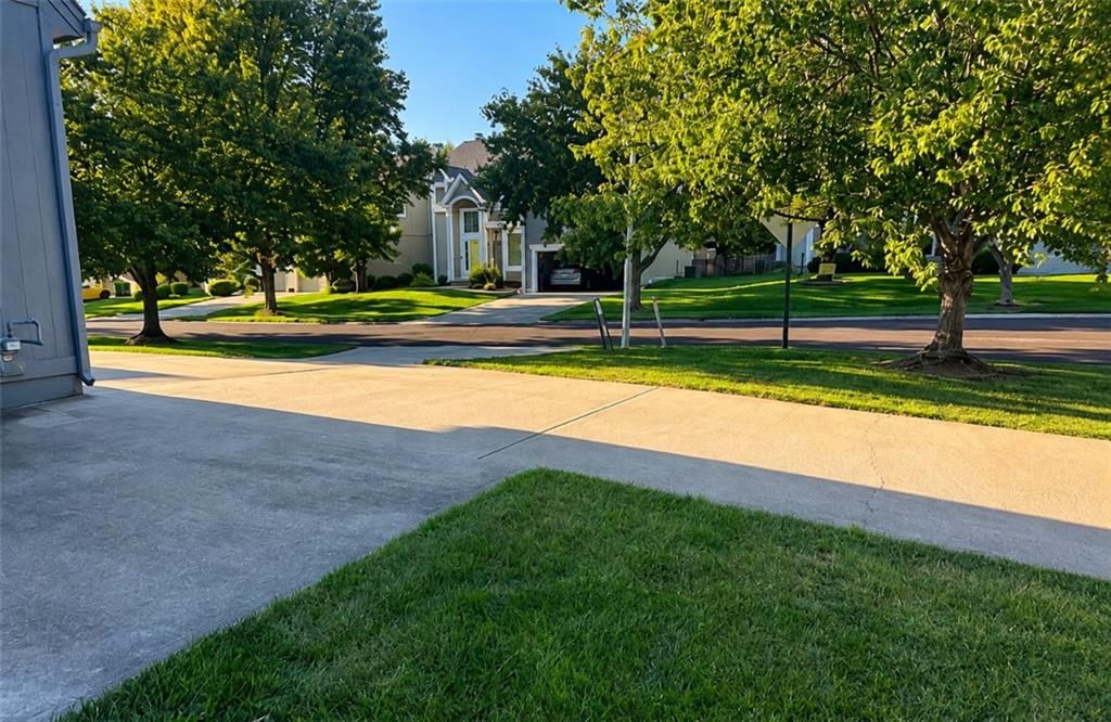 8403 W 128th Street — photo 17