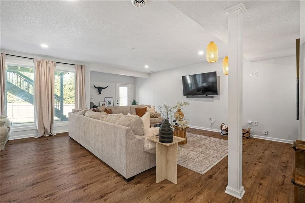 11322 Kimball Avenue — photo 31