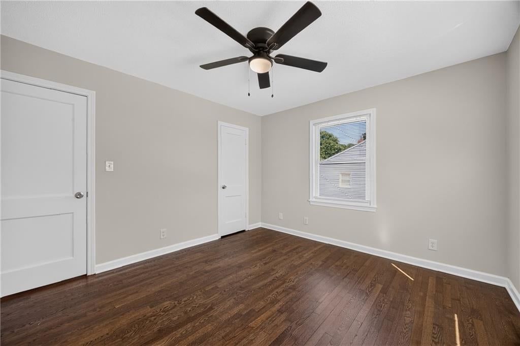 610 W 88th Terrace — photo 15