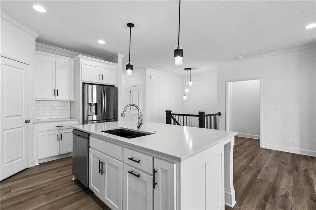 Photo 12 of 53 - 16236 Broadmoor Street, Overland Park, KS 66085