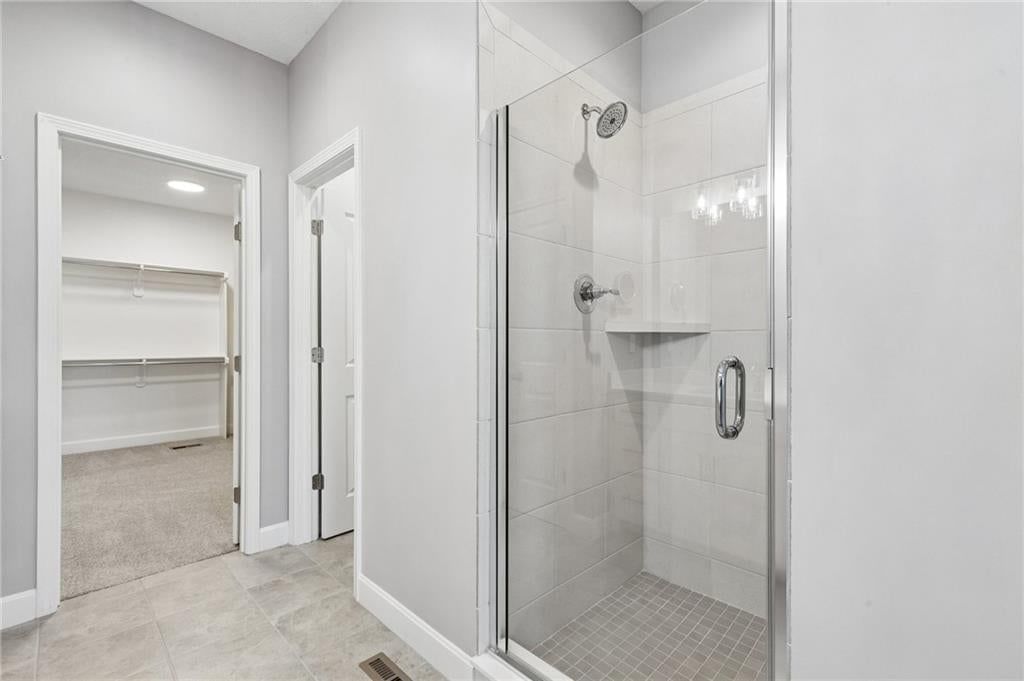 Photo 21 of 53, 16236 Broadmoor Street, Overland Park, KS 66085