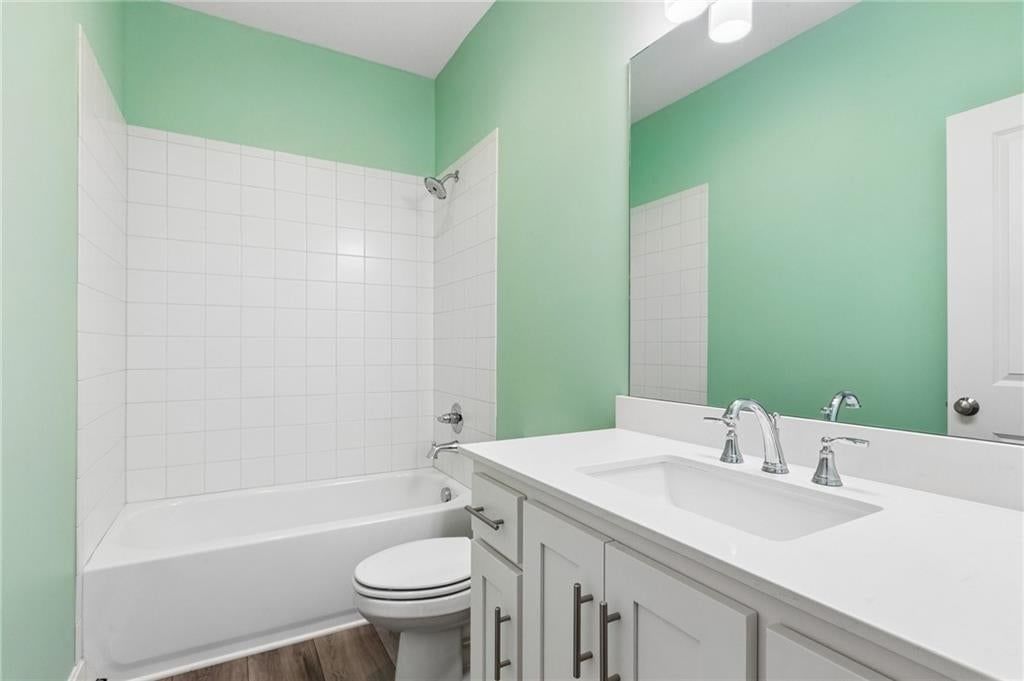Photo 28 of 53 - 16236 Broadmoor Street, Overland Park, KS 66085