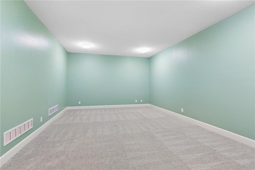 Photo 30 of 53 - 16236 Broadmoor Street, Overland Park, KS 66085