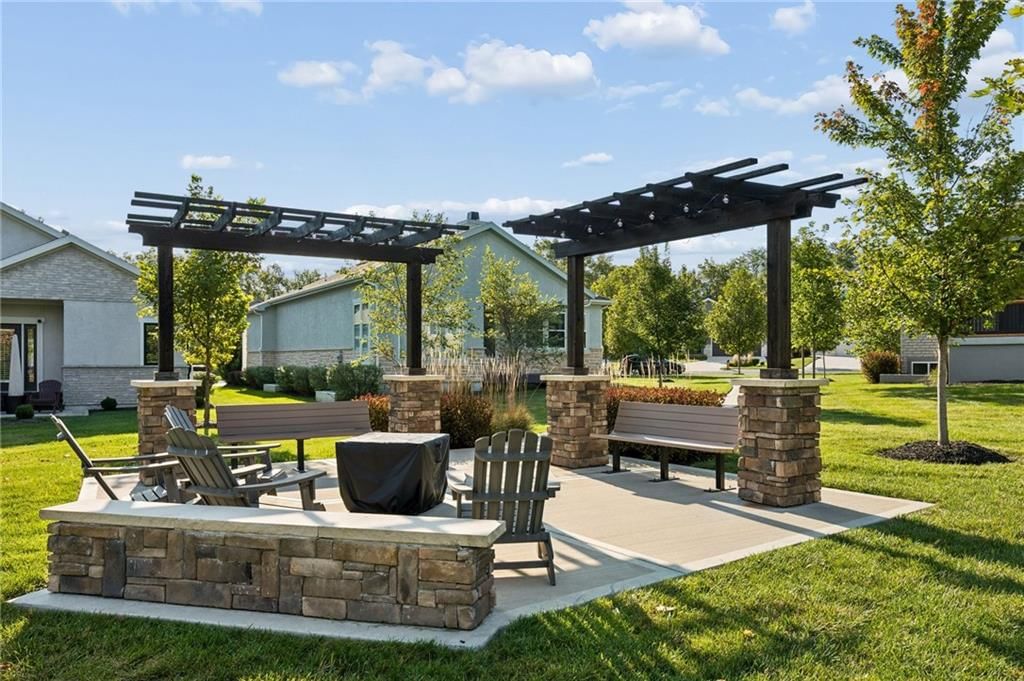 Photo 47 of 53 - 16236 Broadmoor Street, Overland Park, KS 66085