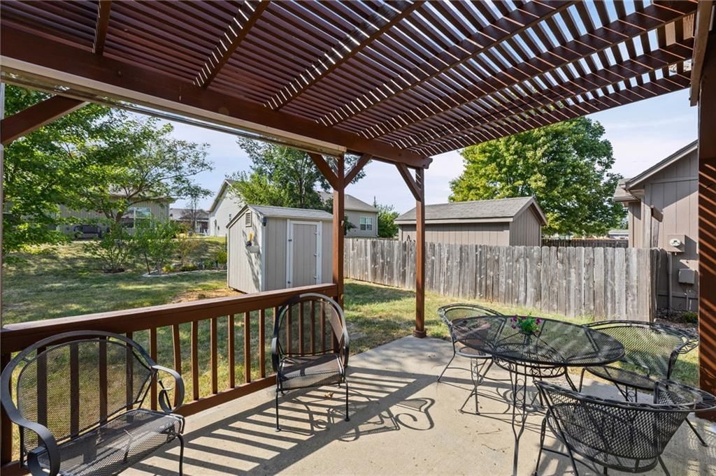 350 N Locust Street — photo 27