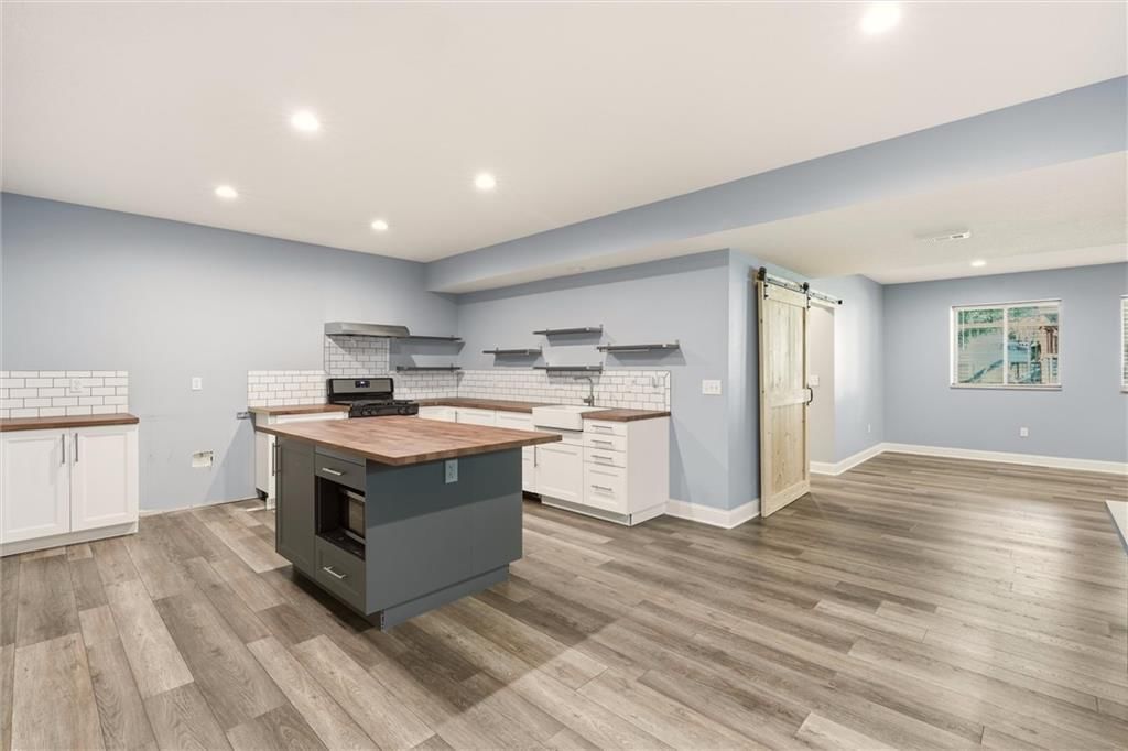 8612 N Farley Avenue — photo 5