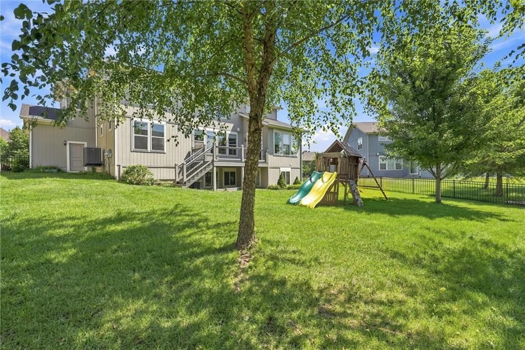 8612 N Farley Avenue — photo 50
