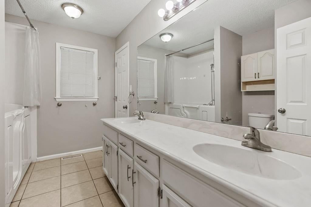 401 SE Mt Vernon Drive — photo 12