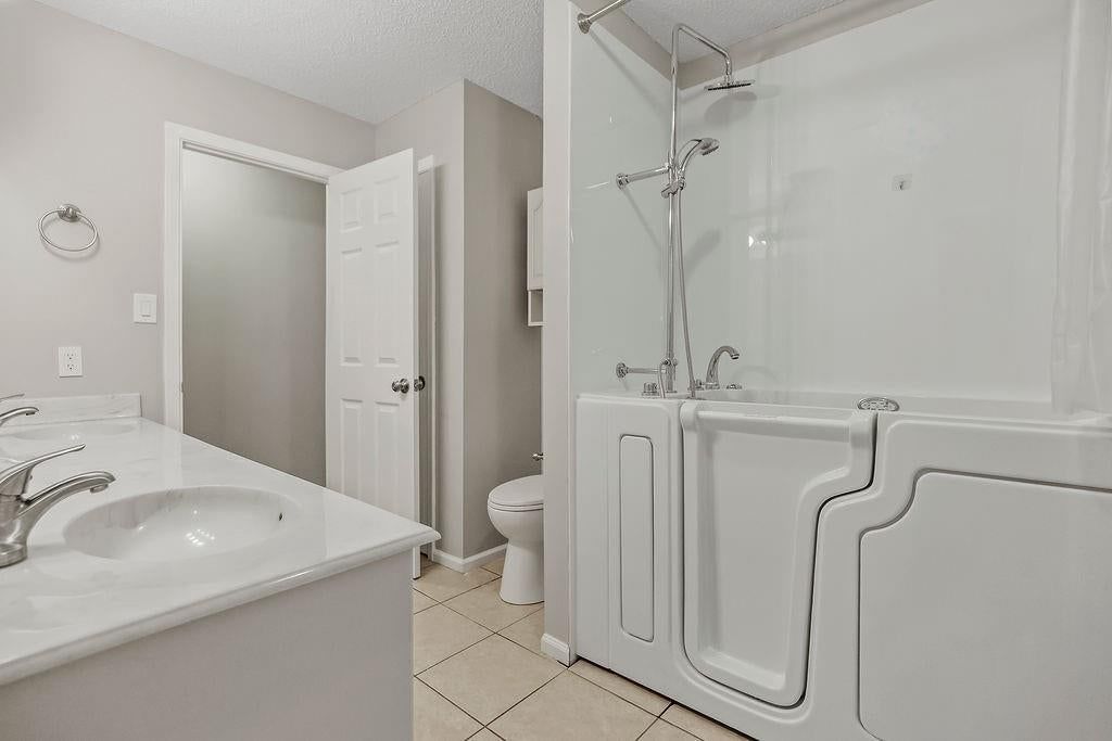 401 SE Mt Vernon Drive — photo 13