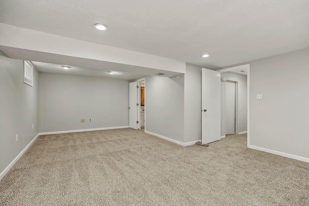 401 SE Mt Vernon Drive — photo 22