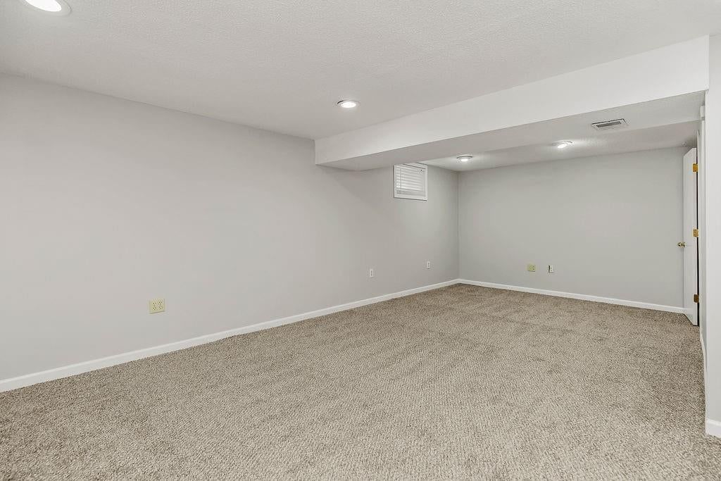 401 SE Mt Vernon Drive — photo 23