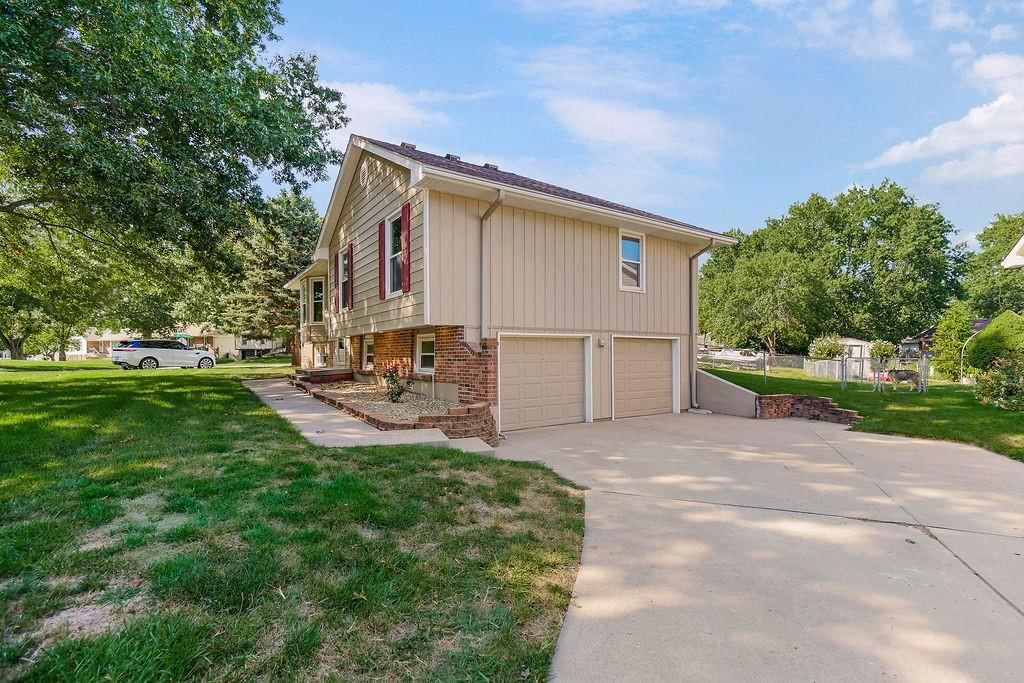 401 SE Mt Vernon Drive — photo 24