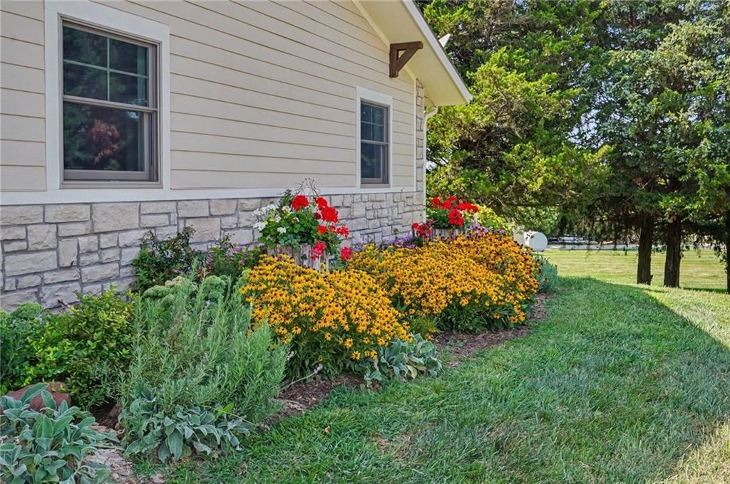 829 N 500th Road — photo 33