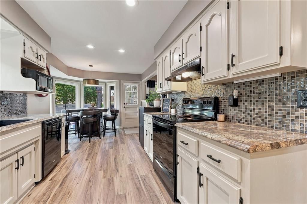 3306 NW Shannon Court — photo 10