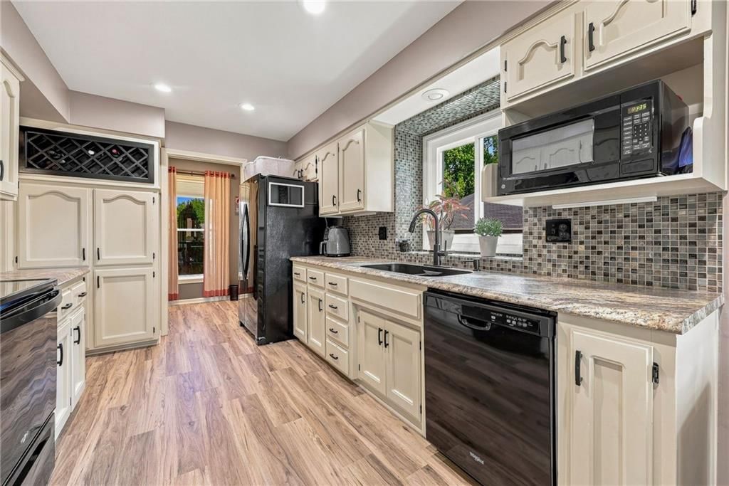3306 NW Shannon Court — photo 12