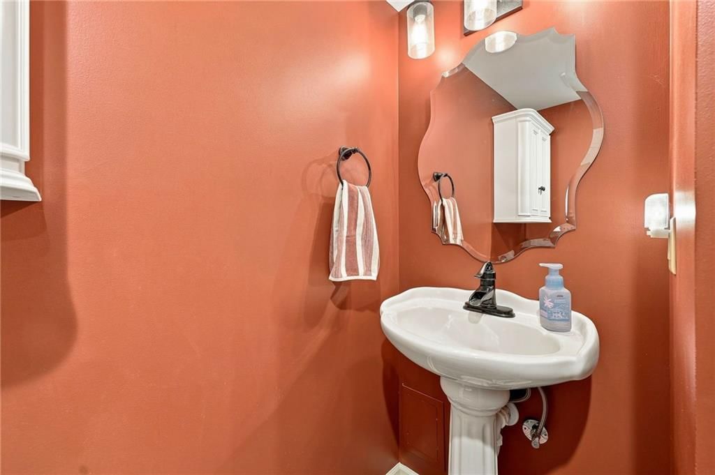 3306 NW Shannon Court — photo 32