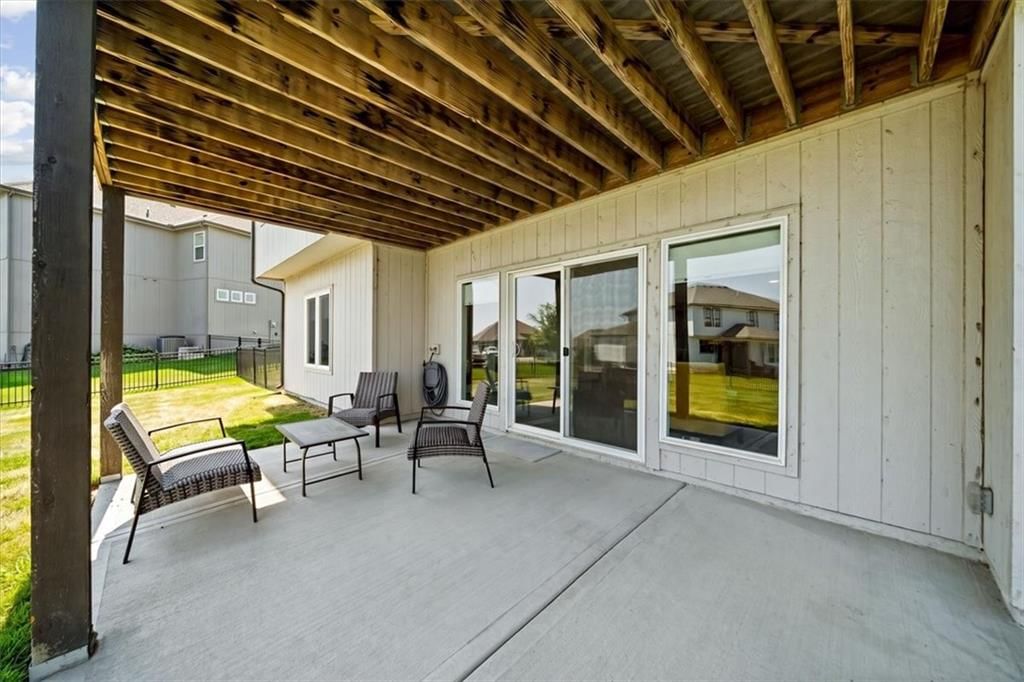 17201 Bradshaw Street — photo 31