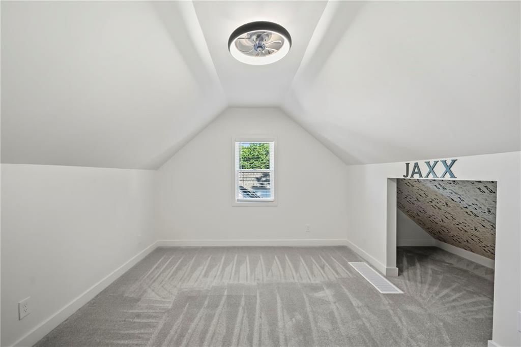 2720 W 51st Street — photo 17