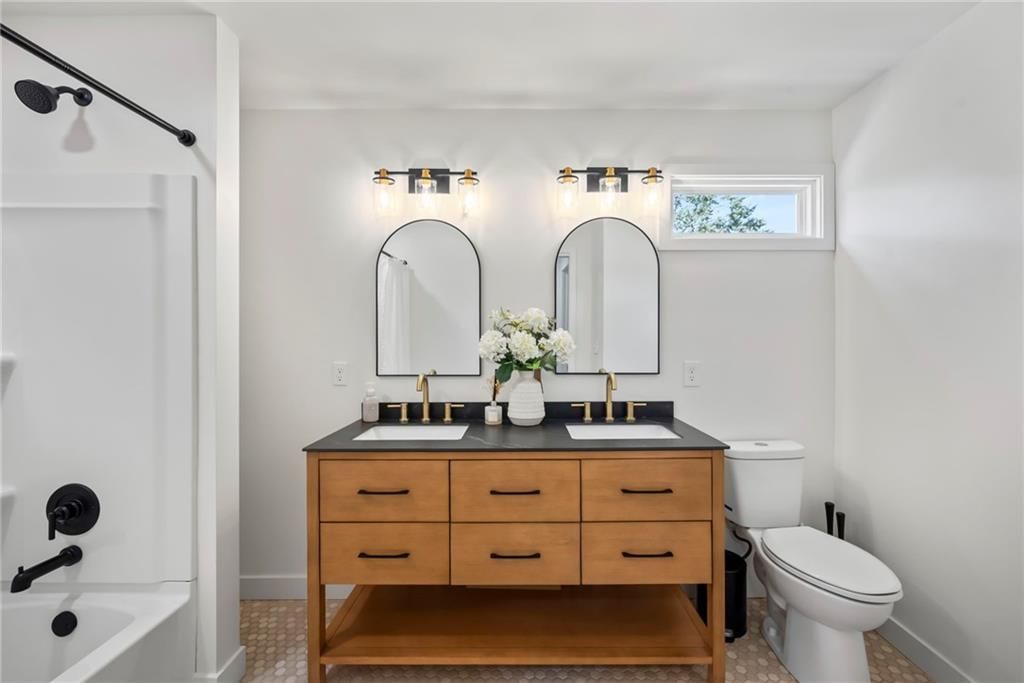 2720 W 51st Street — photo 18