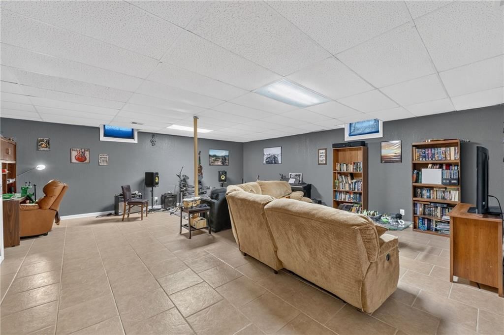 420 Crown Hill Road — photo 48