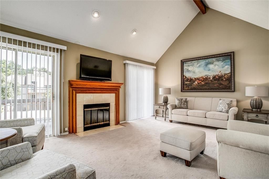 1205 NW Village Drive, Blue Springs, MO: listing photo 3