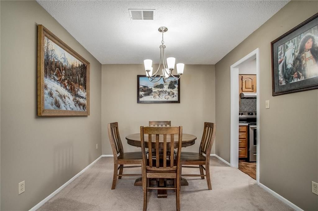 Photo 7 of 29 - 1205 NW Village Drive #D, Blue Springs, MO 64015