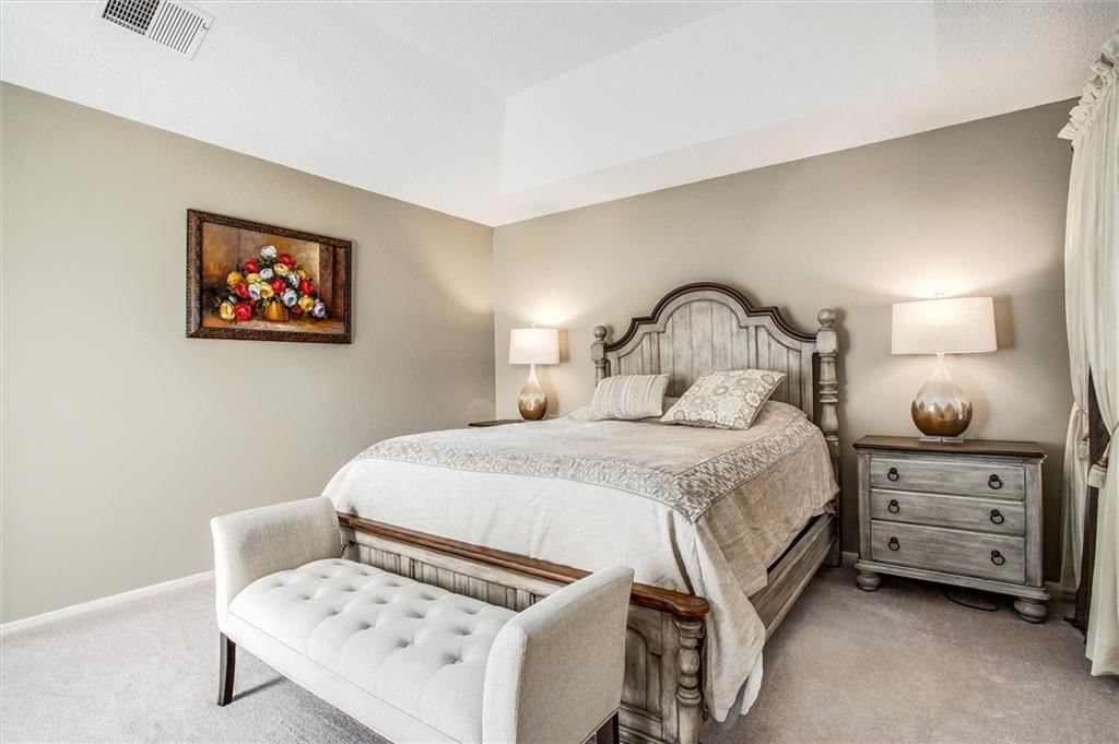 Photo 13 of 29 - 1205 NW Village Drive #D, Blue Springs, MO 64015