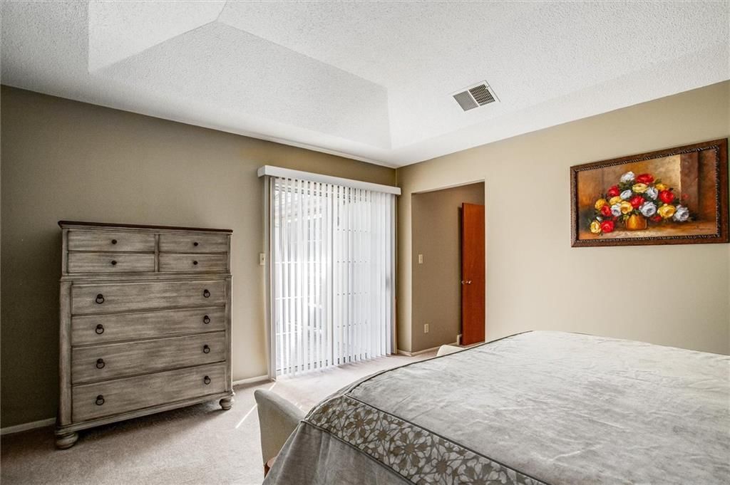 Photo 14 of 29 - 1205 NW Village Drive #D, Blue Springs, MO 64015
