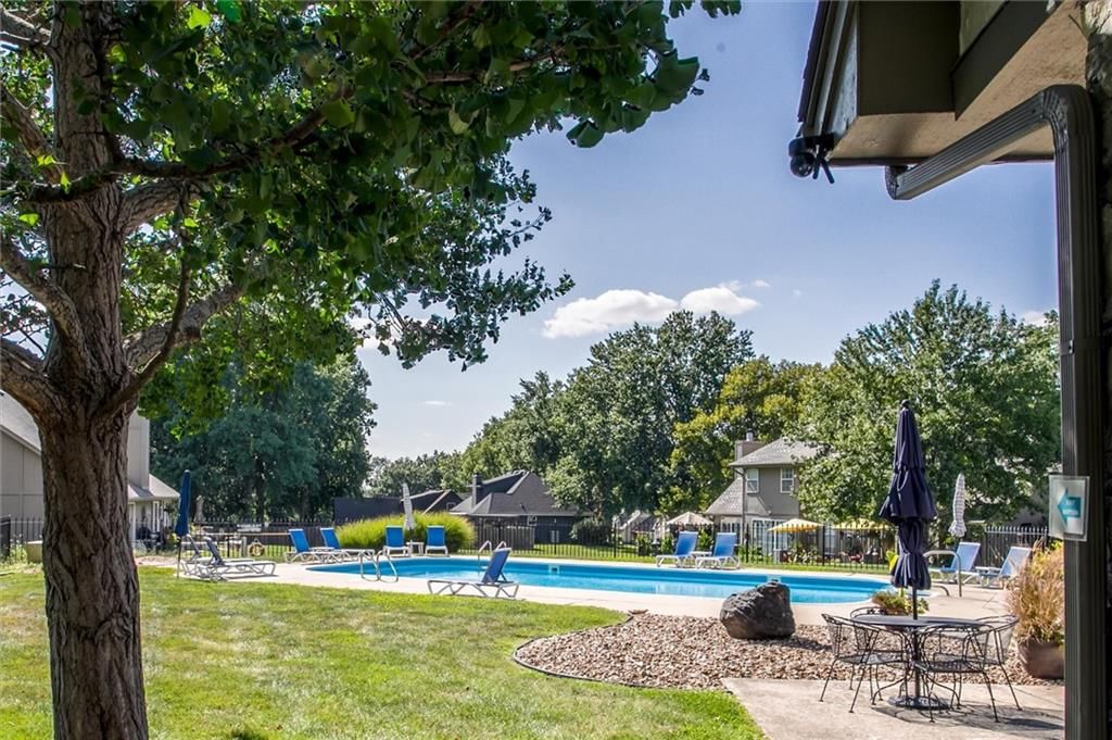 Photo 26 of 29 - 1205 NW Village Drive #D, Blue Springs, MO 64015