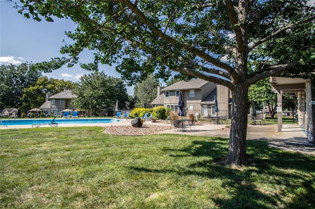 Photo 27 of 29 - 1205 NW Village Drive #D, Blue Springs, MO 64015