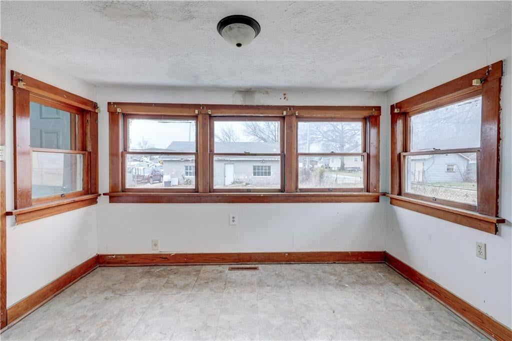 703 N Grand Street — photo 13
