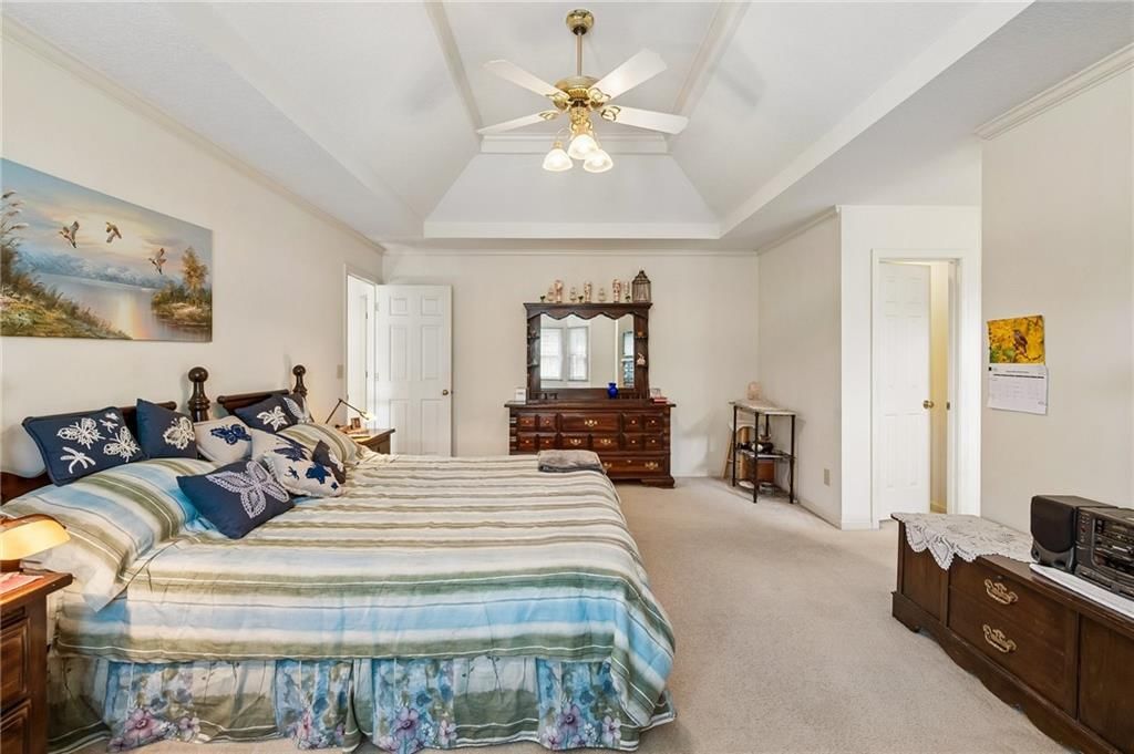 Photo 36 of 51 - 5417 N Walnut Street, Kansas City, MO 64118