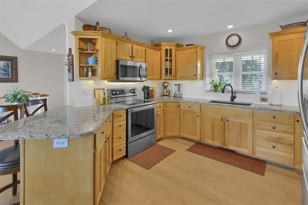 414 Foxglove Street — photo 18