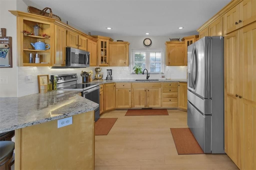 414 Foxglove Street — photo 20