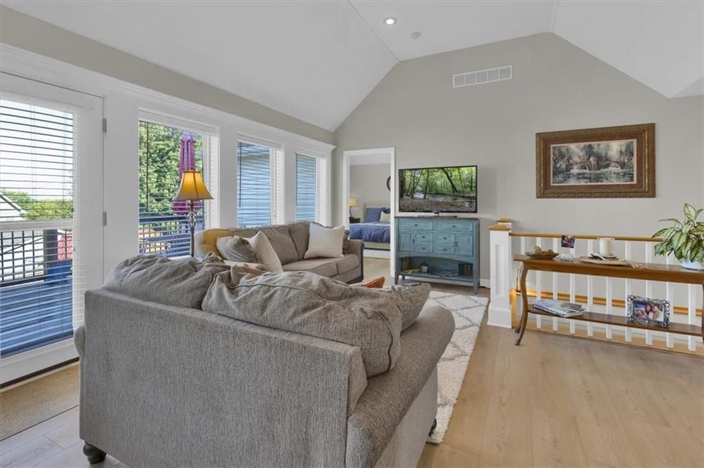 414 Foxglove Street — photo 23